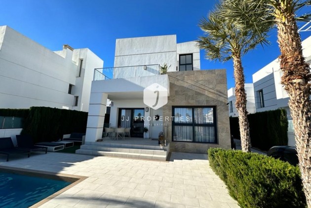 Tweedehands - Villa -
Ciudad Quesada - Costa Blanca