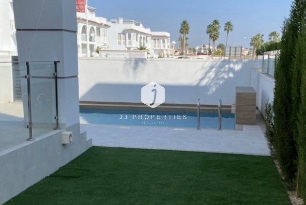 Tweedehands - Villa -
Ciudad Quesada - Costa Blanca