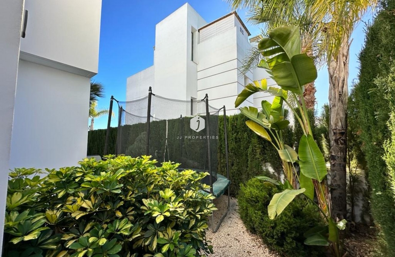 Tweedehands - Villa -
Ciudad Quesada - Costa Blanca