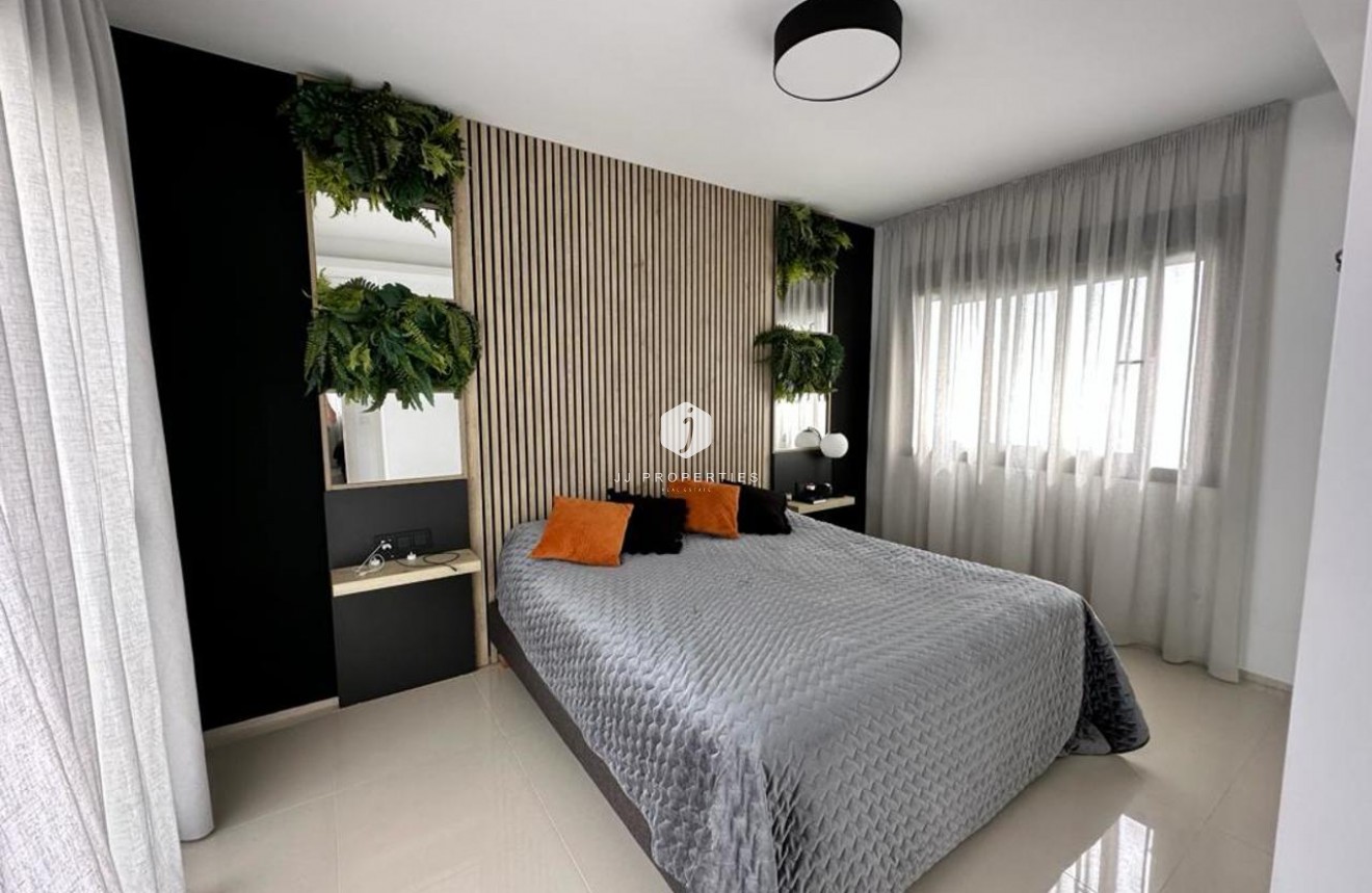 Tweedehands - Villa -
Ciudad Quesada - Costa Blanca