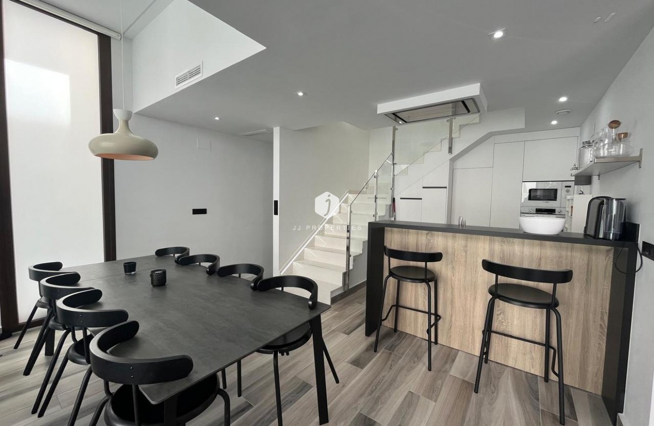 Tweedehands - Villa -
Los Altos - Costa Blanca