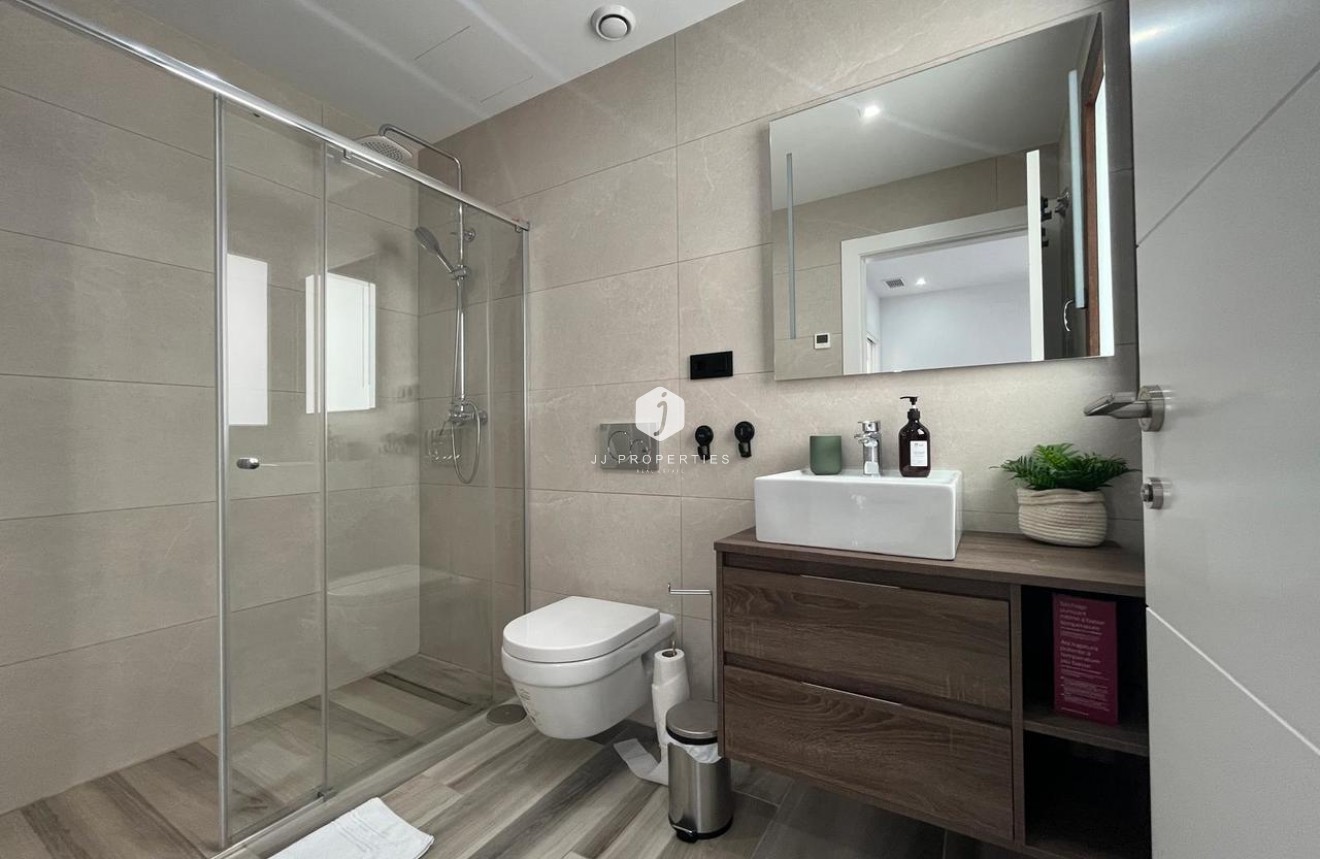 Tweedehands - Villa -
Los Altos - Costa Blanca