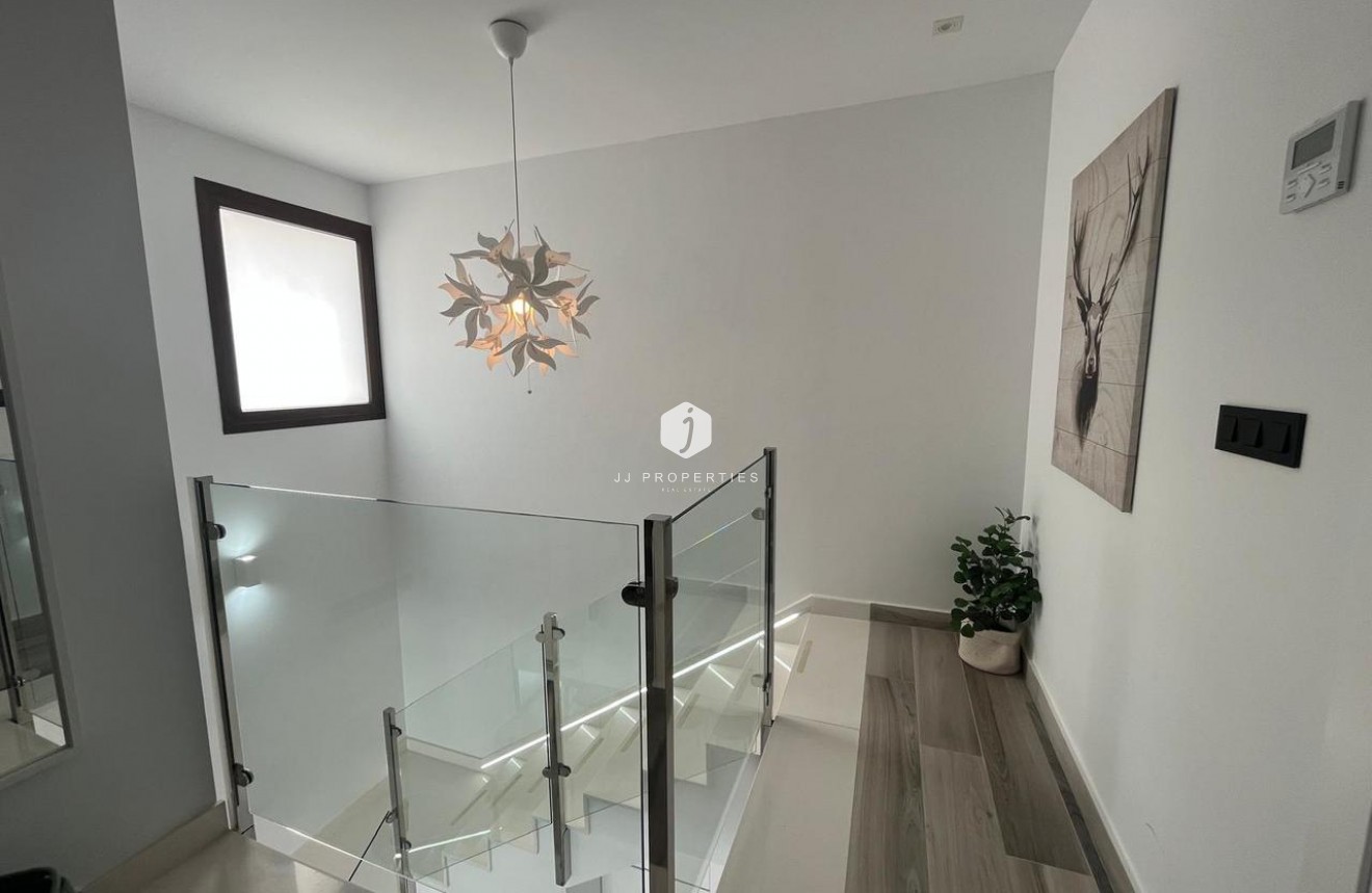 Tweedehands - Villa -
Los Altos - Costa Blanca