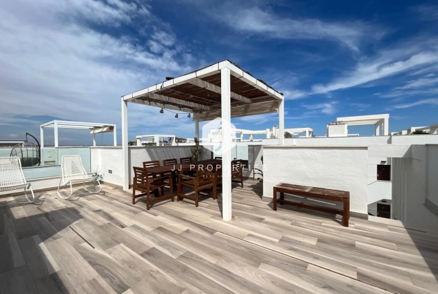 Tweedehands - Villa -
Los Altos - Costa Blanca