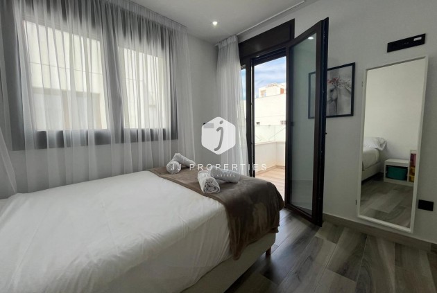 Tweedehands - Villa -
Los Altos - Costa Blanca