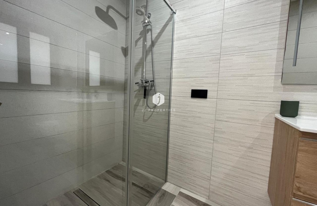 Tweedehands - Villa -
Los Altos - Costa Blanca