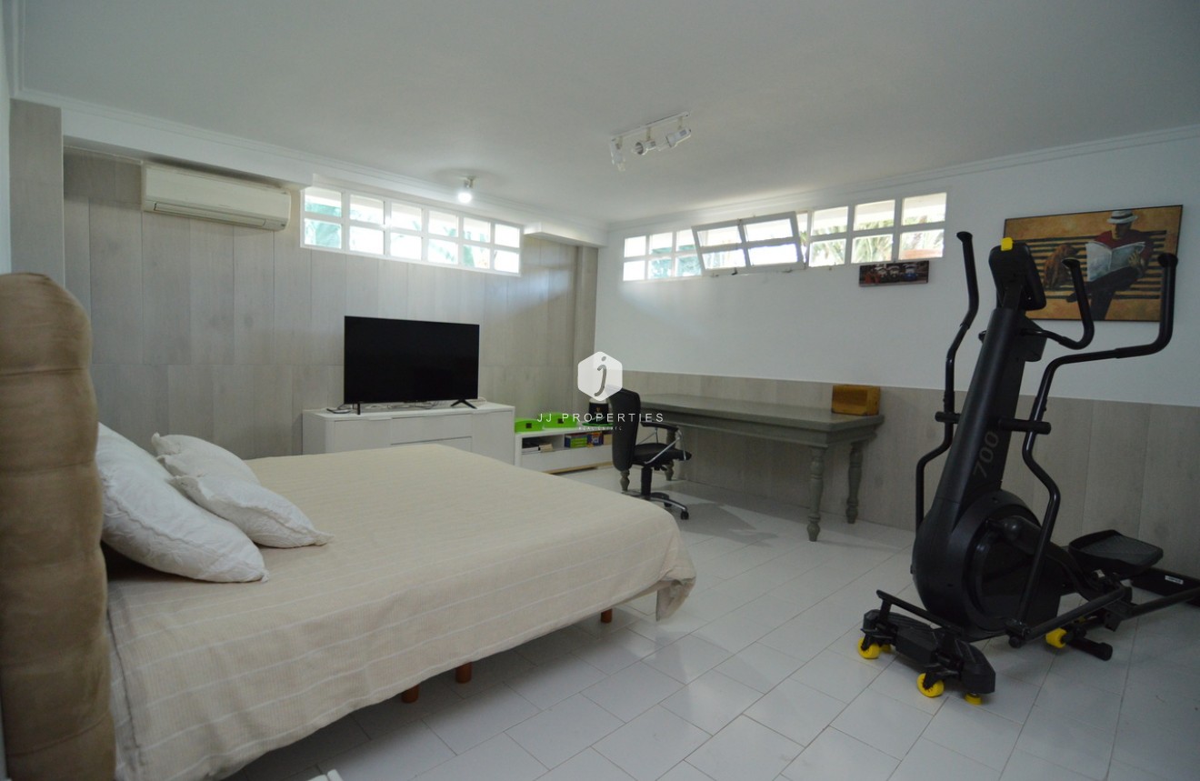 Tweedehands - Villa -
Torrevieja - Costa Blanca