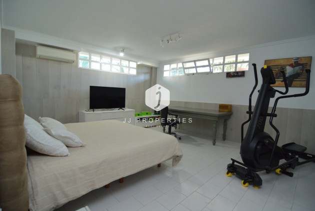 Tweedehands - Villa -
Torrevieja - Costa Blanca