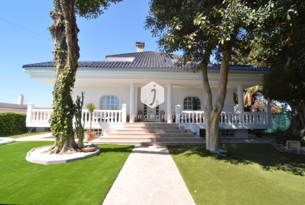 Tweedehands - Villa -
Torrevieja - Costa Blanca