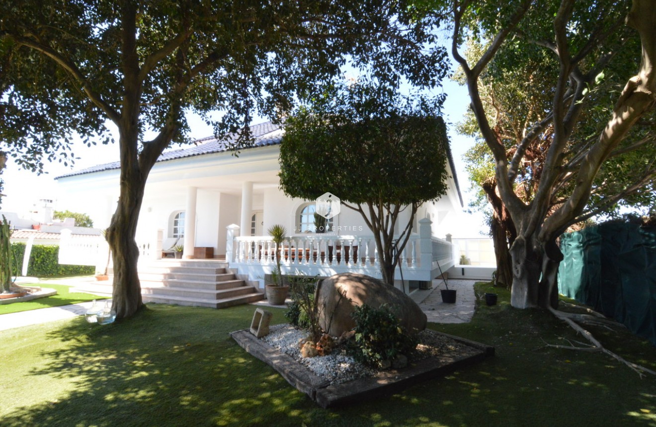 Tweedehands - Villa -
Torrevieja - Costa Blanca