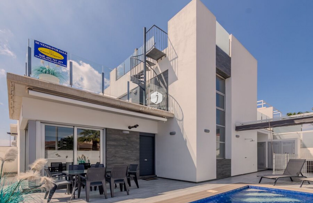 Tweedehands - Villa -
Daya Vieja - Costa Blanca