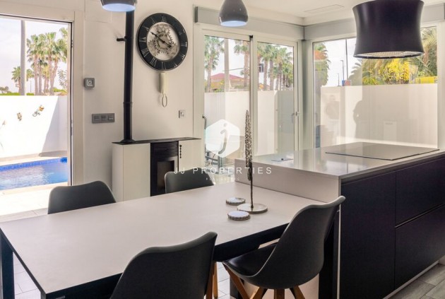 Tweedehands - Villa -
Daya Vieja - Costa Blanca