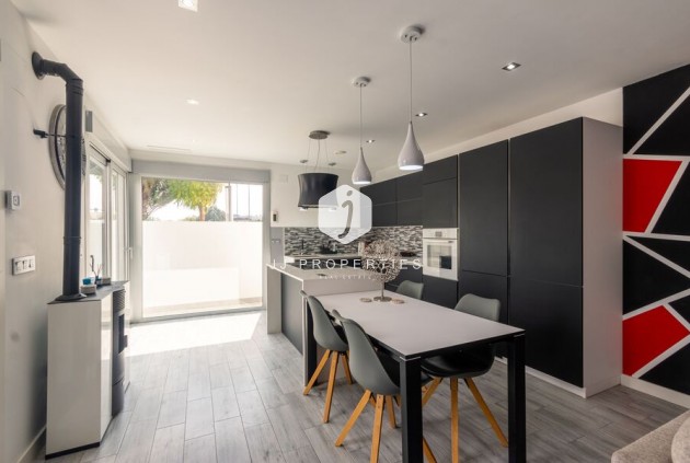 Tweedehands - Villa -
Daya Vieja - Costa Blanca