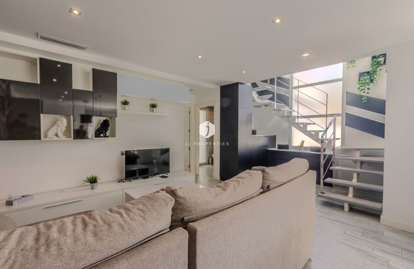 Tweedehands - Villa -
Daya Vieja - Costa Blanca