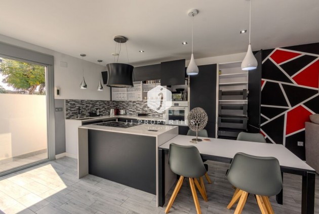 Tweedehands - Villa -
Daya Vieja - Costa Blanca