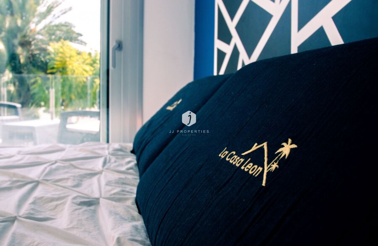 Tweedehands - Villa -
Daya Vieja - Costa Blanca