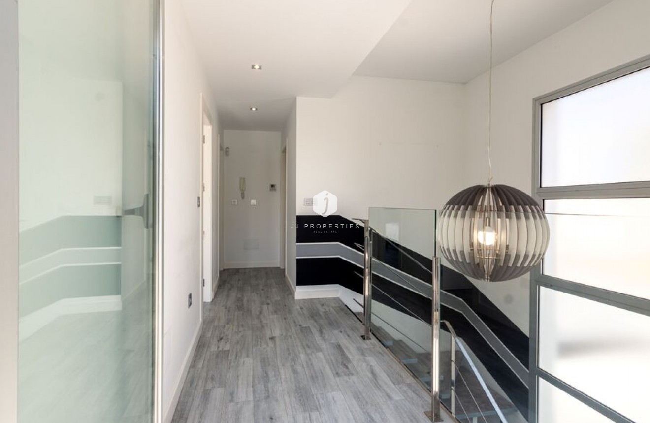 Tweedehands - Villa -
Daya Vieja - Costa Blanca