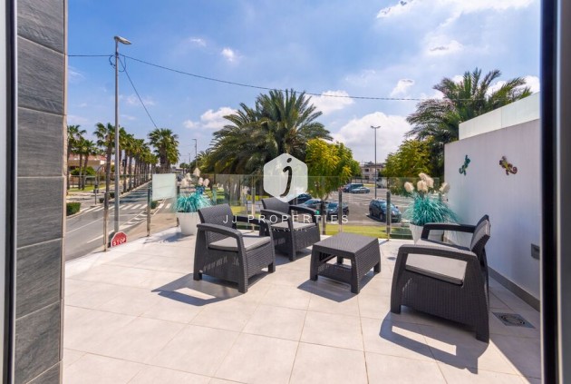 Tweedehands - Villa -
Daya Vieja - Costa Blanca