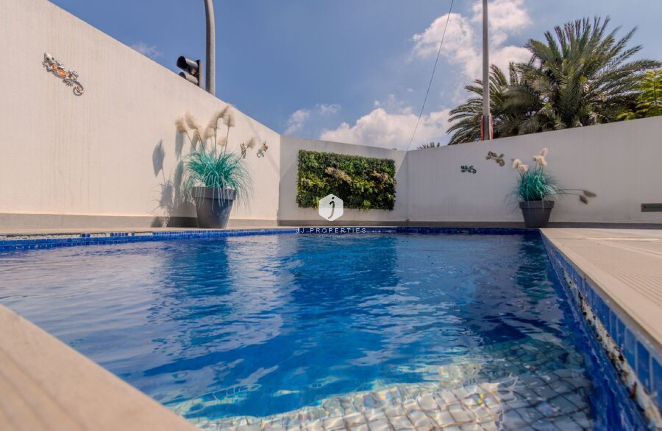 Tweedehands - Villa -
Daya Vieja - Costa Blanca