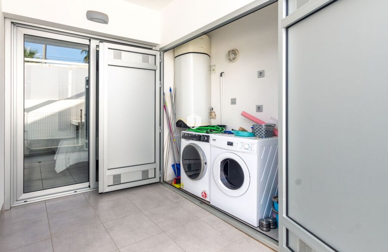 Tweedehands - Villa -
Daya Vieja - Costa Blanca