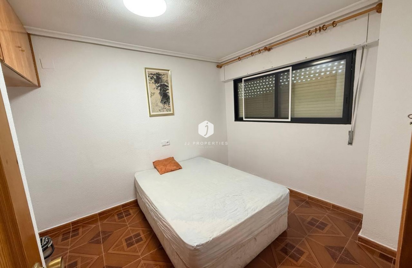 Tweedehands - Appartement / flat -
Orihuela Costa - Punta Prima