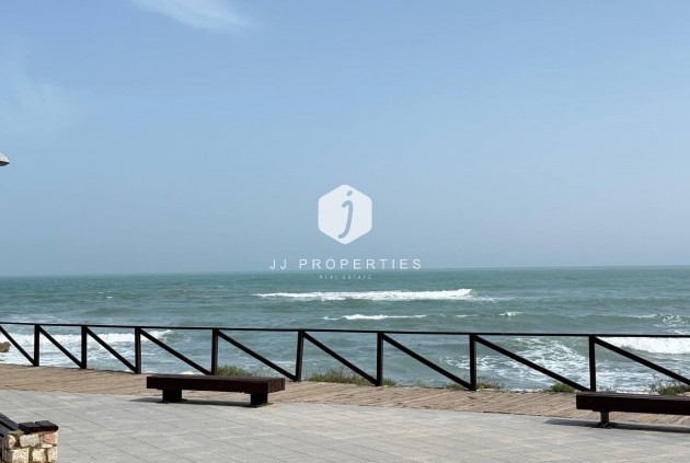 Tweedehands - Appartement / flat -
Orihuela Costa - Punta Prima