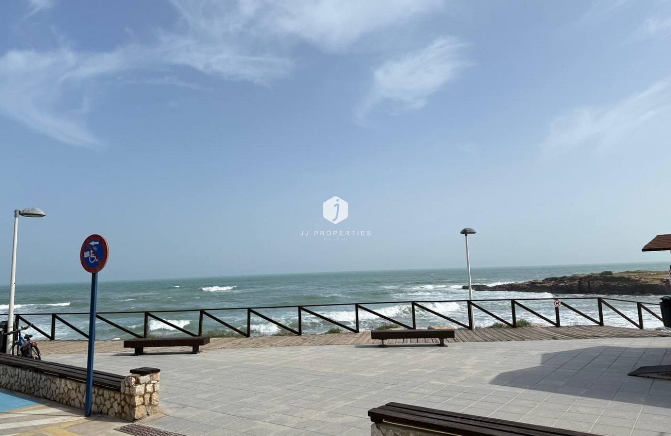 Tweedehands - Appartement / flat -
Orihuela Costa - Punta Prima