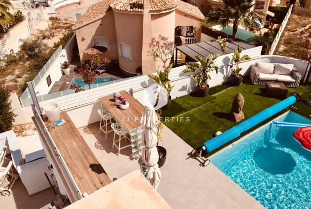 Tweedehands - Villa -
Ciudad Quesada - Costa Blanca