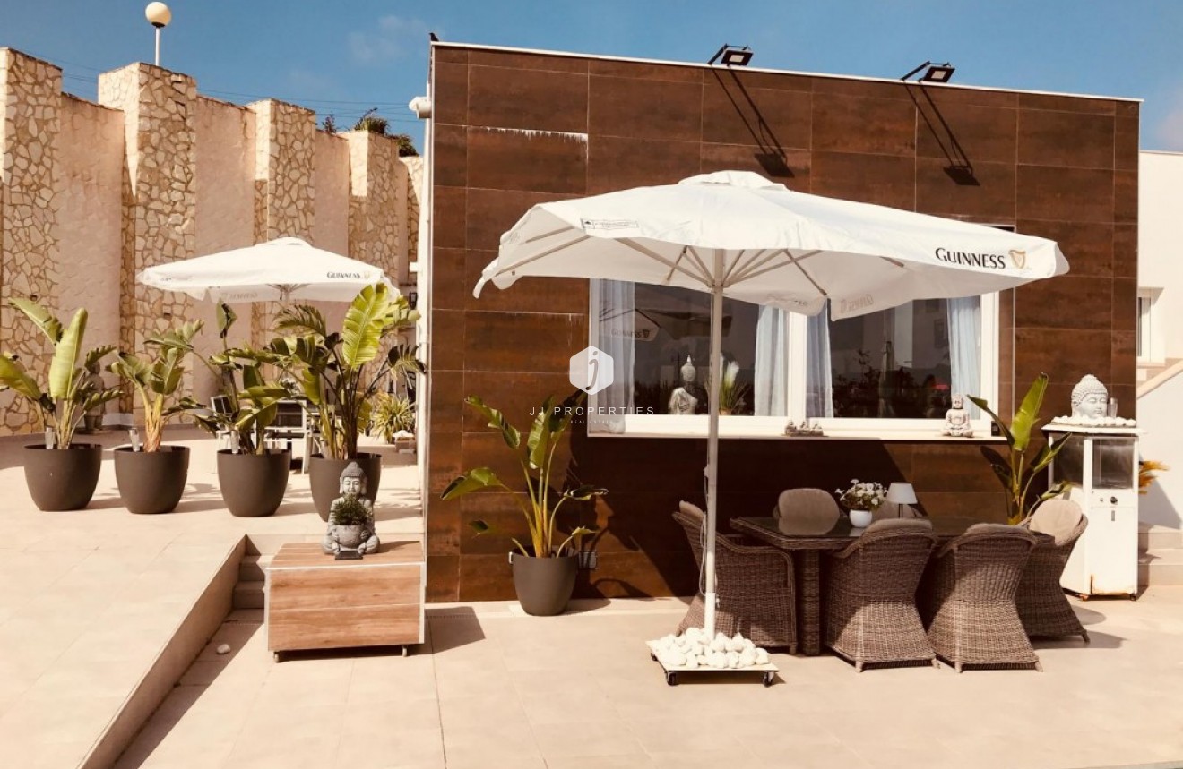 Tweedehands - Villa -
Ciudad Quesada - Costa Blanca