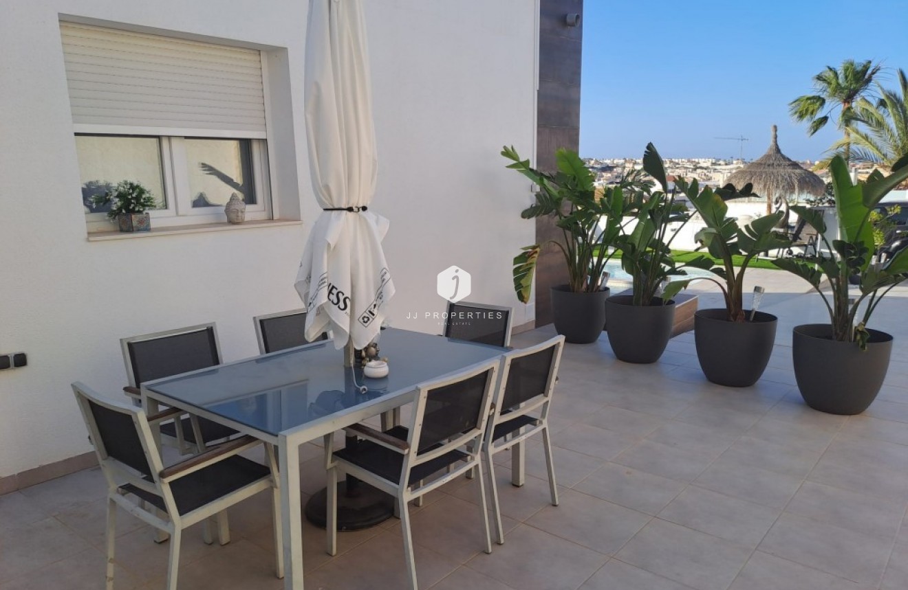 Tweedehands - Villa -
Ciudad Quesada - Costa Blanca