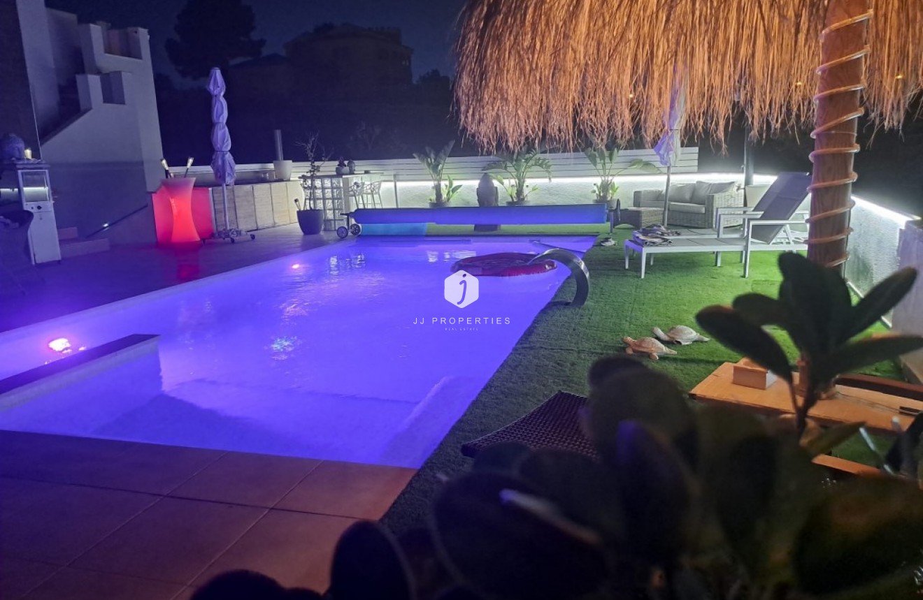 Tweedehands - Villa -
Ciudad Quesada - Costa Blanca