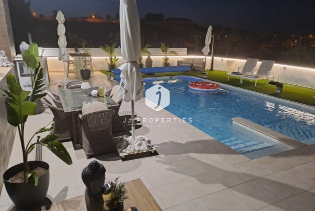 Tweedehands - Villa -
Ciudad Quesada - Costa Blanca