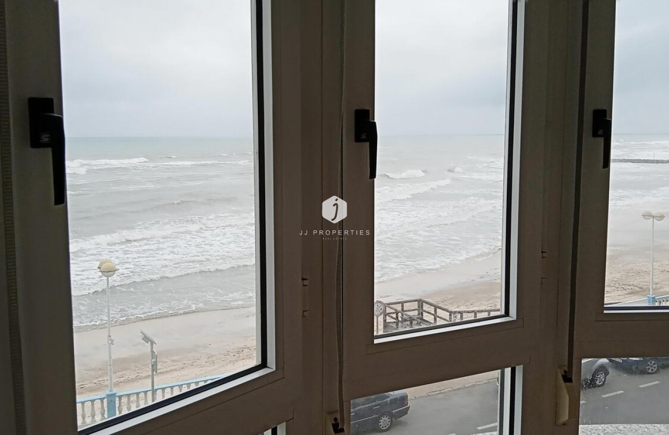 Tweedehands - Appartement / flat -
Torrevieja - PLAYA LOS LOCOS