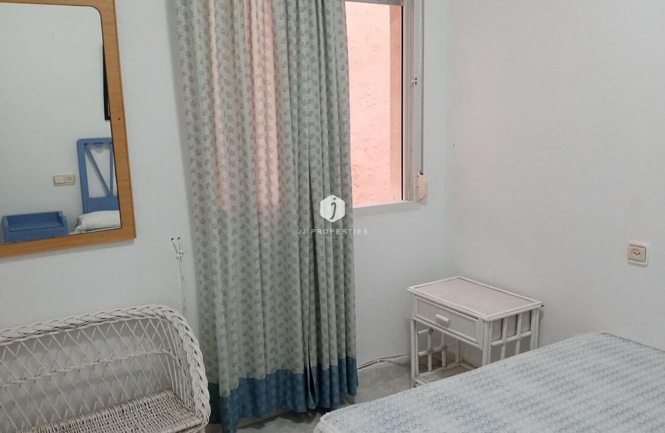 Tweedehands - Appartement / flat -
Torrevieja - PLAYA LOS LOCOS