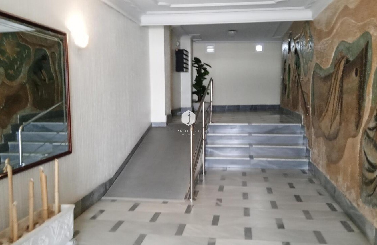 Tweedehands - Appartement / flat -
Torrevieja - PLAYA LOS LOCOS