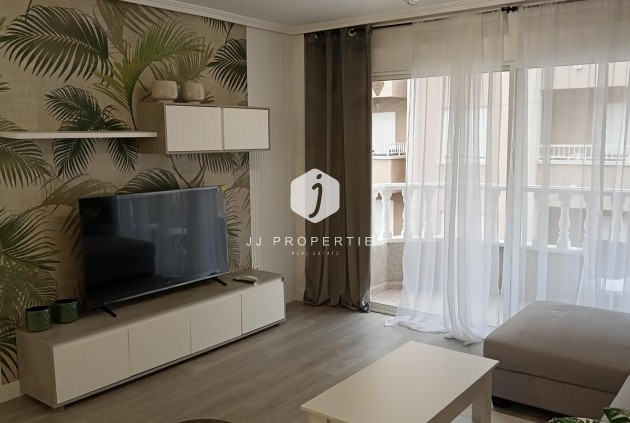 Tweedehands - Appartement / flat -
Torrevieja - CENTRE