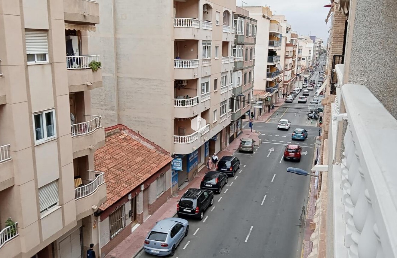 Tweedehands - Appartement / flat -
Torrevieja - CENTRE