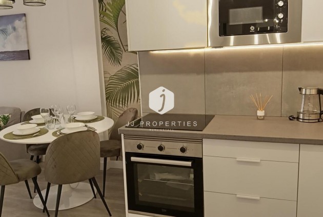 Tweedehands - Appartement / flat -
Torrevieja - CENTRE