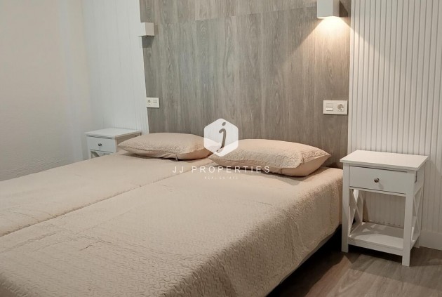 Tweedehands - Appartement / flat -
Torrevieja - CENTRE