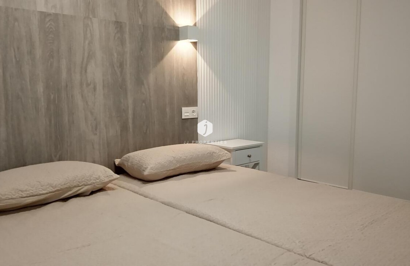 Tweedehands - Appartement / flat -
Torrevieja - CENTRE