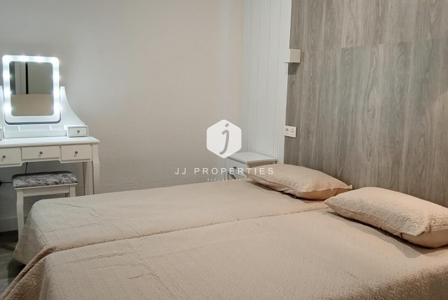 Tweedehands - Appartement / flat -
Torrevieja - CENTRE