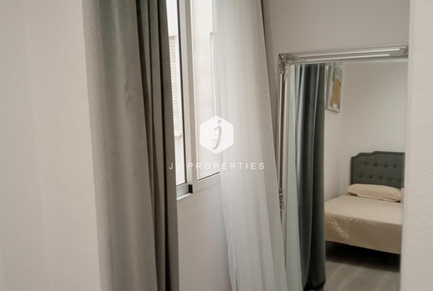 Tweedehands - Appartement / flat -
Torrevieja - CENTRE