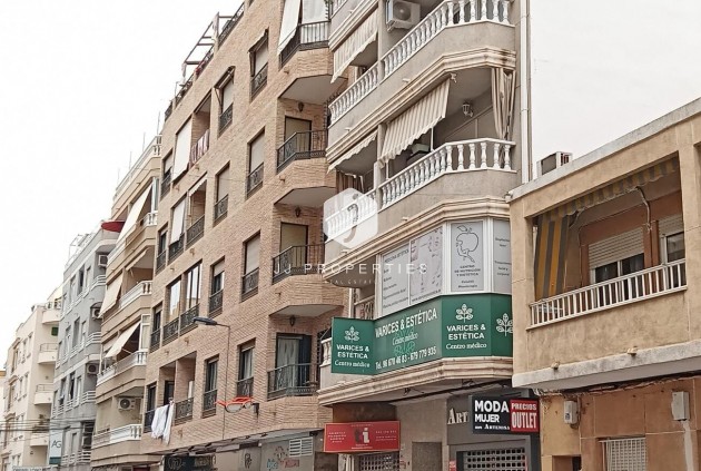 Tweedehands - Appartement / flat -
Torrevieja - CENTRE