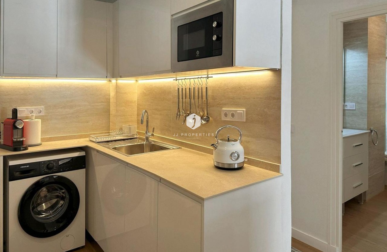 Tweedehands - Appartement / flat -
Torrevieja - Costa Blanca