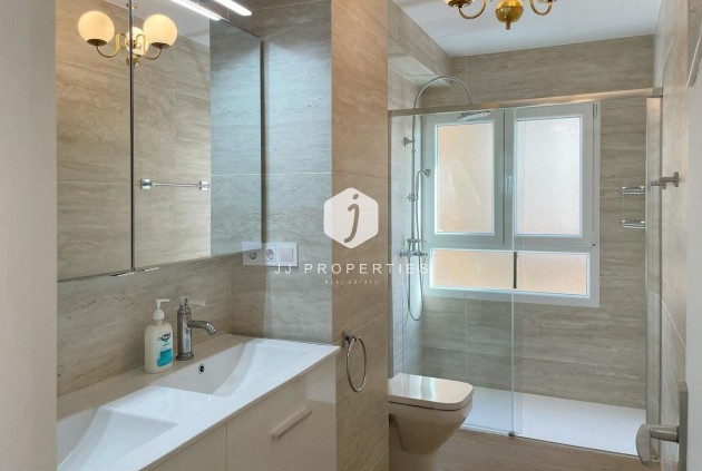 Tweedehands - Appartement / flat -
Torrevieja - Costa Blanca