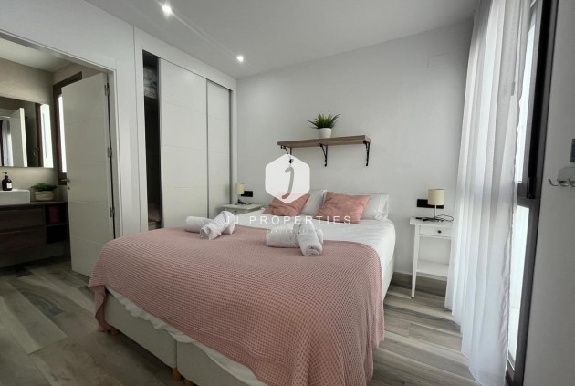 Tweedehands - Villa -
Los Balcones - Costa Blanca