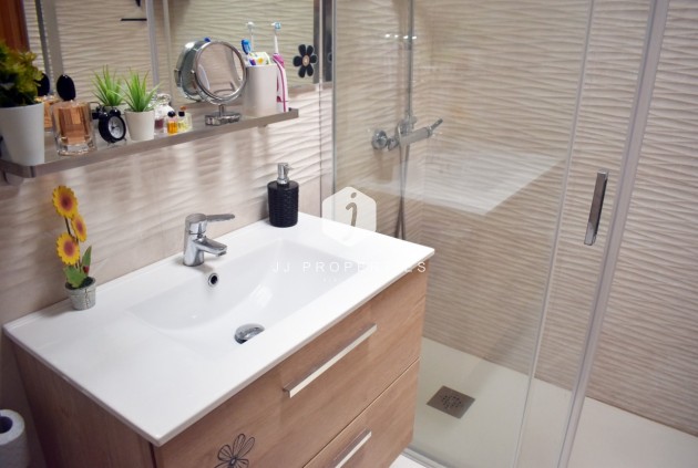 Z drugiej ręki - Szalet -
Torrevieja