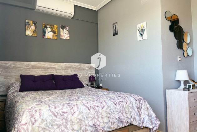 Z drugiej ręki - Szalet -
Torrevieja