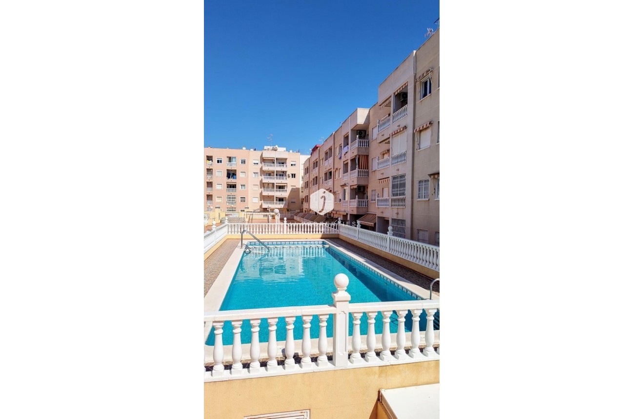 Tweedehands - Appartement / flat -
Torrevieja - Playa de los Locos
