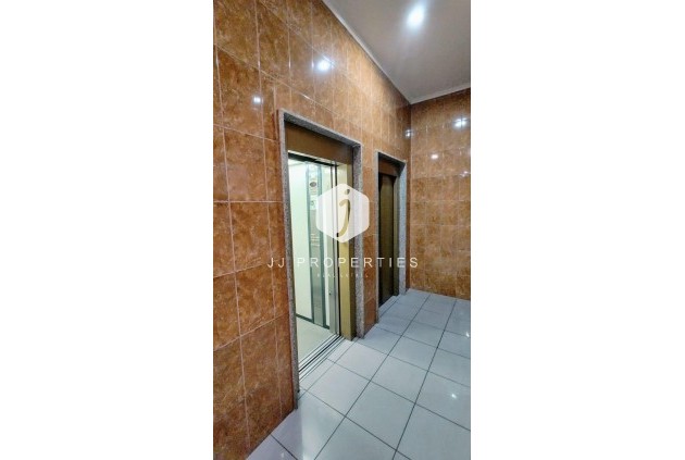 Tweedehands - Appartement / flat -
Torrevieja - Playa de los Locos